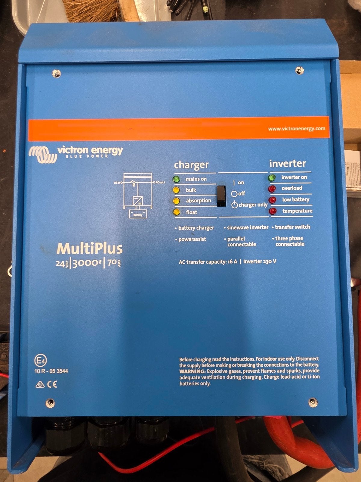 Victron Energy MultiPlus 24/3000/70 Omvormer/Lader, Ophalen, Gebruikt, Compleet systeem, 200 wattpiek of meer