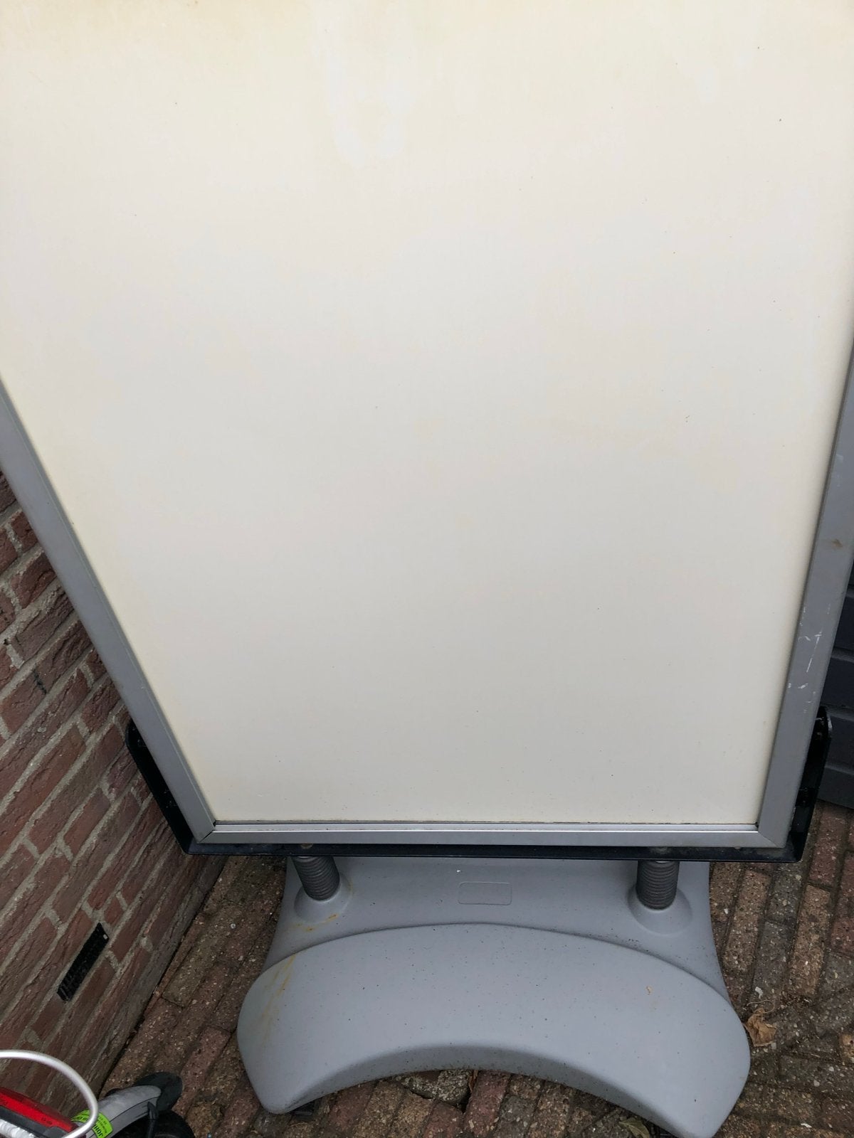 Stoepbord / Reclamebord met verzwaarde voet, Ophalen