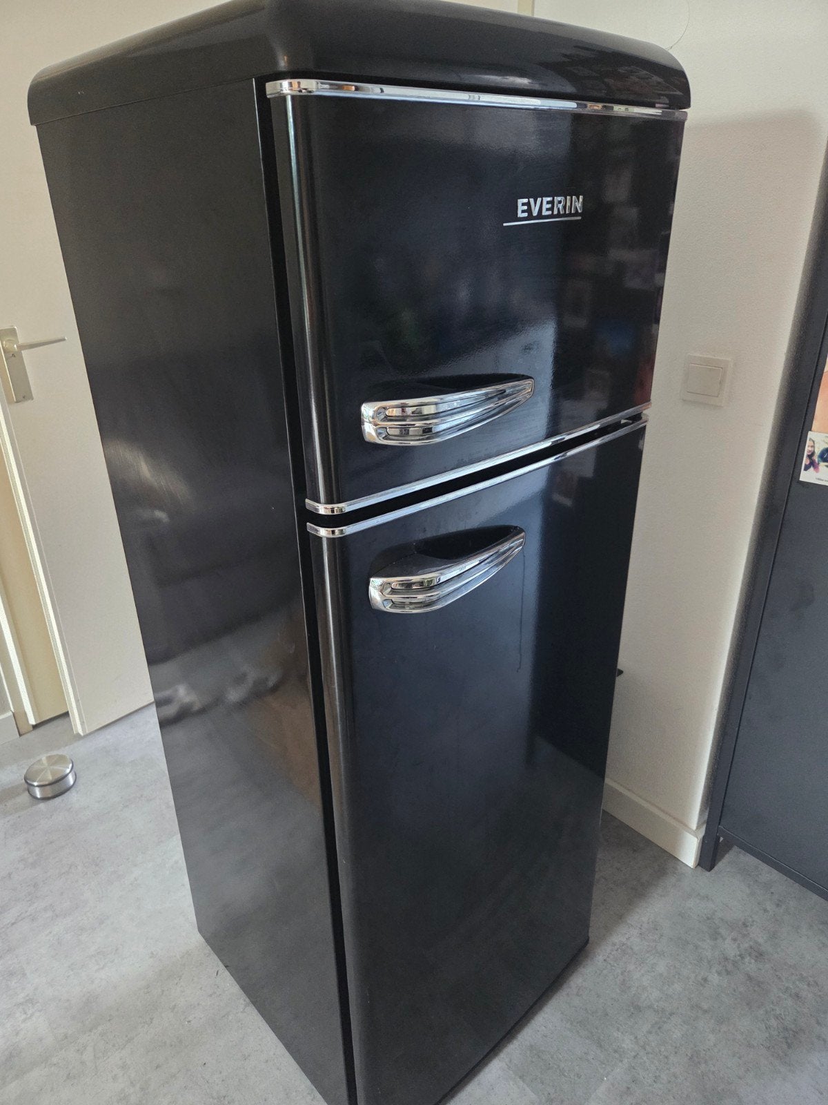 Everin KS9957 Koelkast met vriesvak - Zwart Retro Design, Ophalen, Gebruikt, 100 tot 150 liter, 140 tot 160 cm