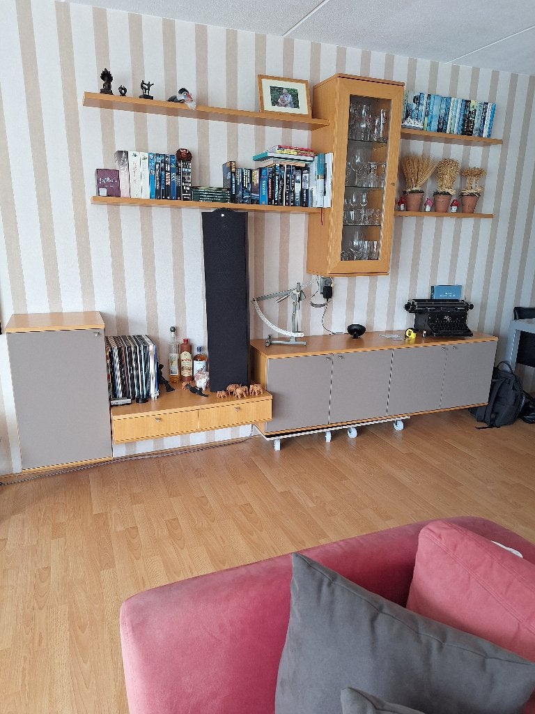 wandkast, Ophalen, Gebruikt, 150 tot 200 cm, 25 tot 50 cm