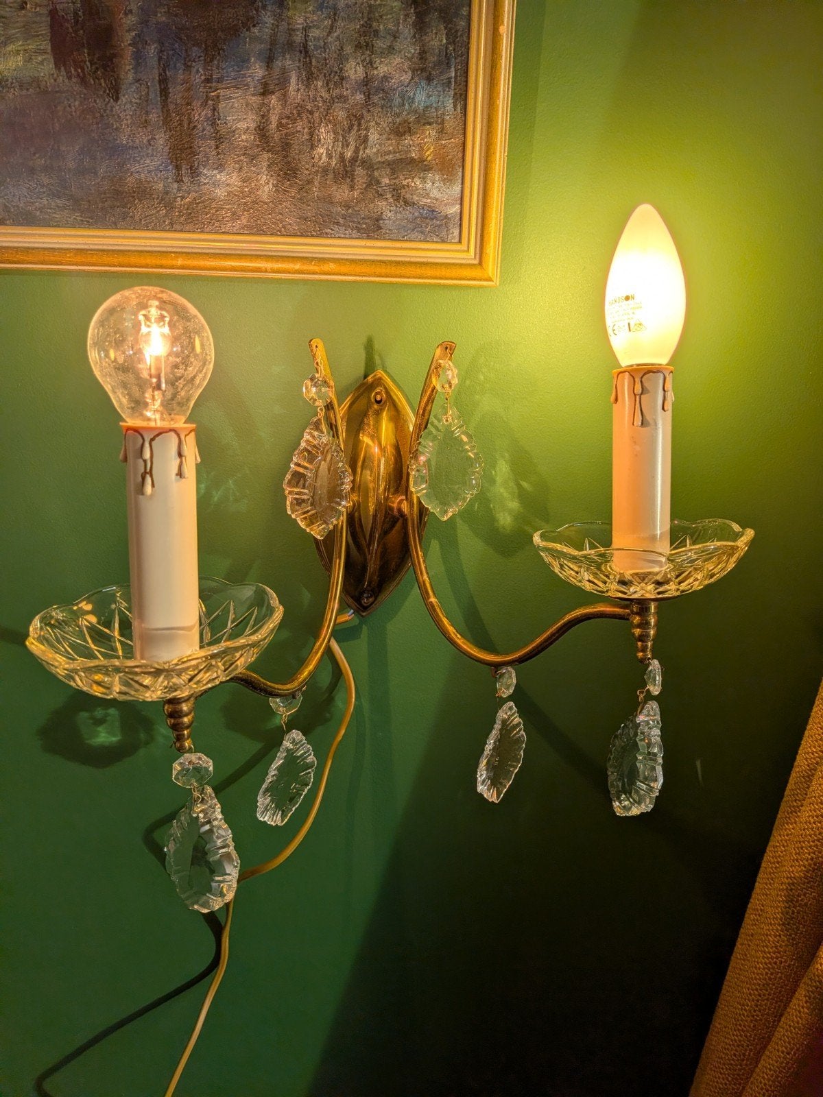 Hollywood Regency wandlamp met messing en kristal, Gebruikt, E14 (klein), Ophalen of Verzenden, Wandlamp