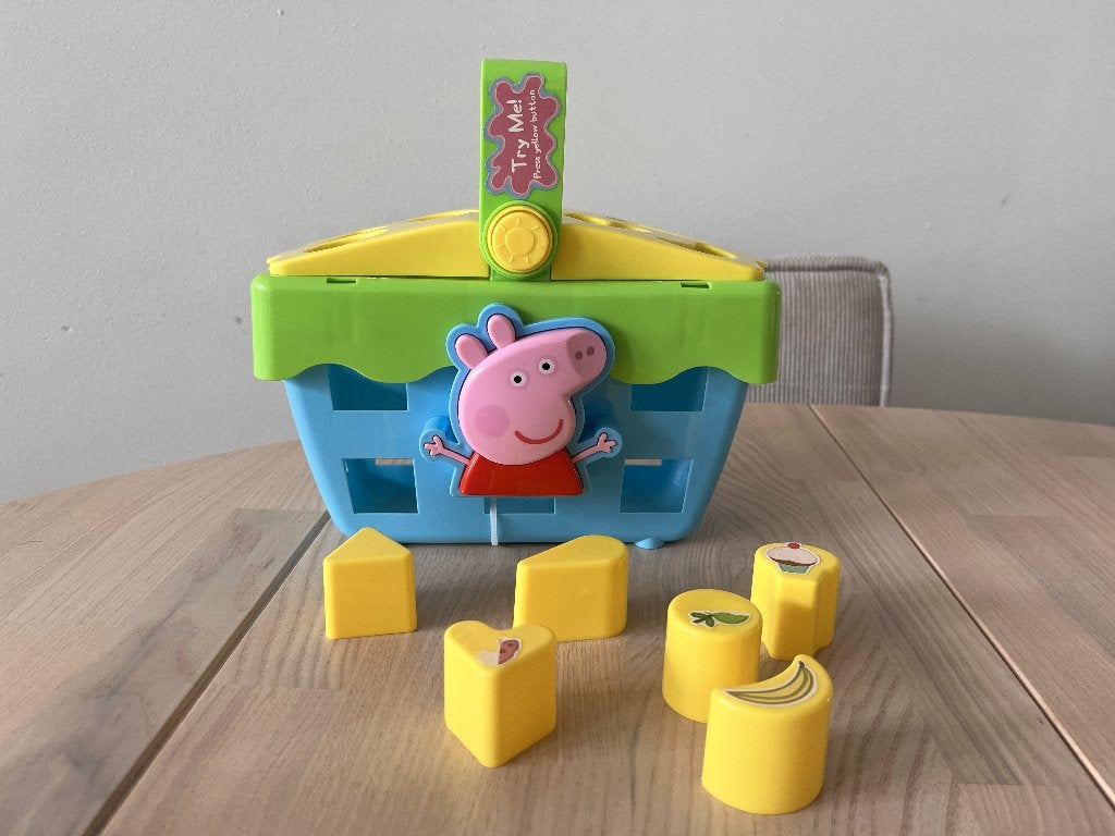 Peppa Pig Vormensorteerder Mand voor Kinderen, Ophalen, Minder dan 10 stukjes, Gebruikt, 6 maanden tot 2 jaar