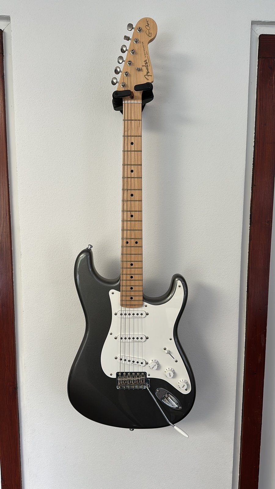 (Bas) gitaren 2 Jaz Bass del. Flying V, Fender Clapton strat, Muziek en Instrumenten, Ophalen of Verzenden, Zo goed als nieuw