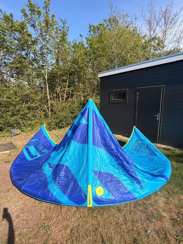 F-one breeze V.2 11m2 kite, Watersport en Boten, Kitesurfen, Ophalen, Geen board, 11 m², Zo goed als nieuw