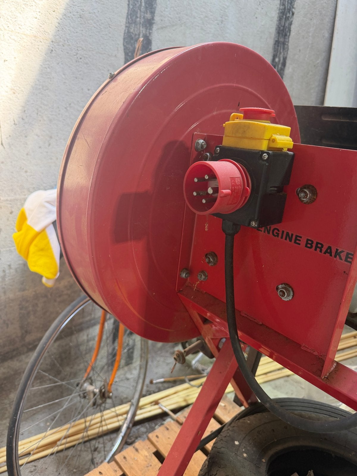 Robuuste afkortzaag met krachtige motor, Ophalen, Gebruikt, 70 mm of meer, Afkortzaag