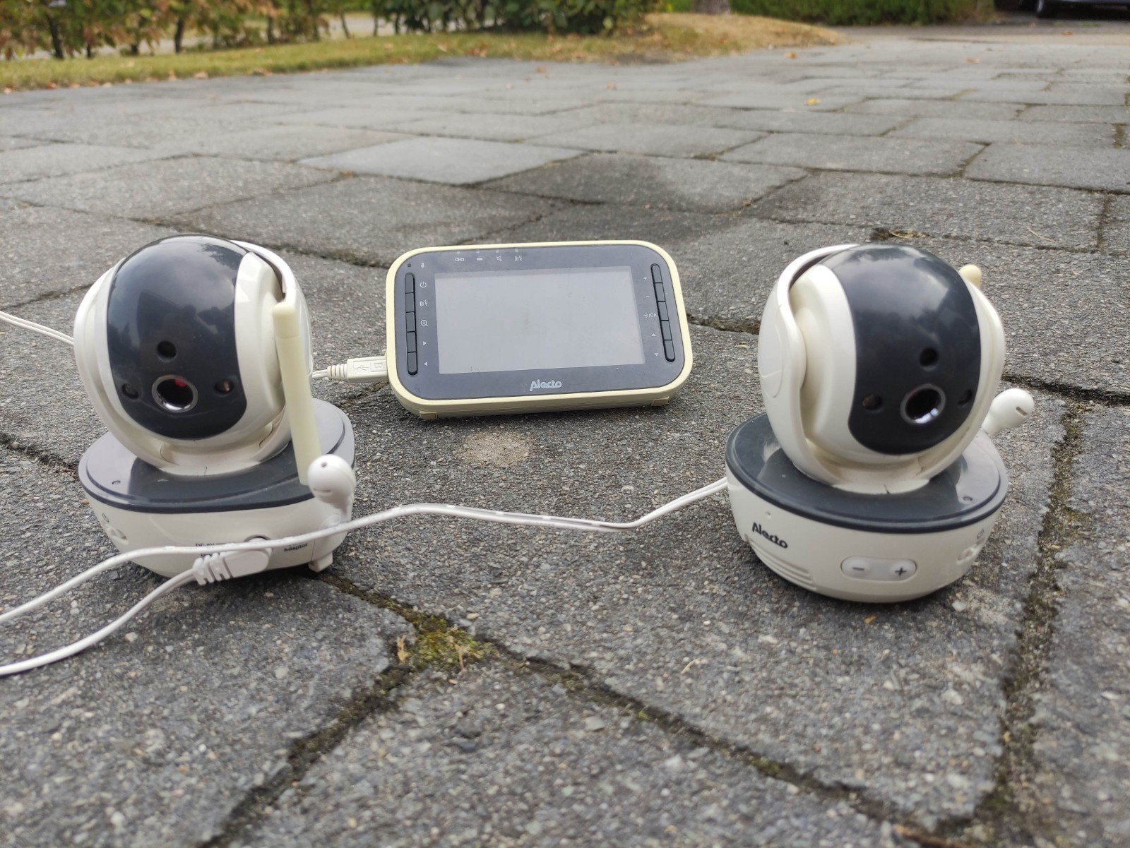 Alecto babyfoon 2 camera's & gratis minder goed werkend sche, Kinderen en Baby's, Babyfoons, Ophalen of Verzenden, Gebruikt, 250 meter of meer