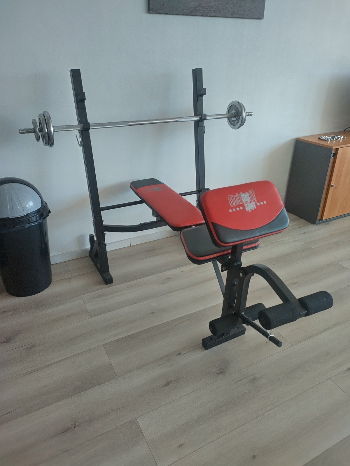 Fitnessbank met halterstang en gewichten, Ophalen, Gebruikt, Rug, Fitnessbank