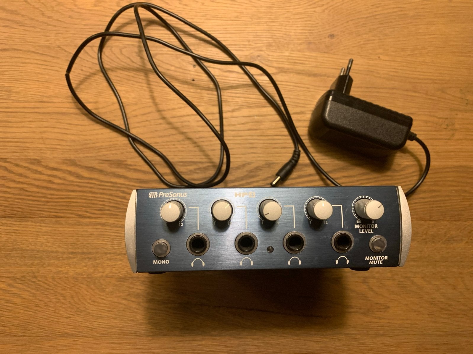 Presonus HP4 Hoofdtelefoonversterker, Ophalen of Verzenden, Zo goed als nieuw, Minder dan 5 kanalen