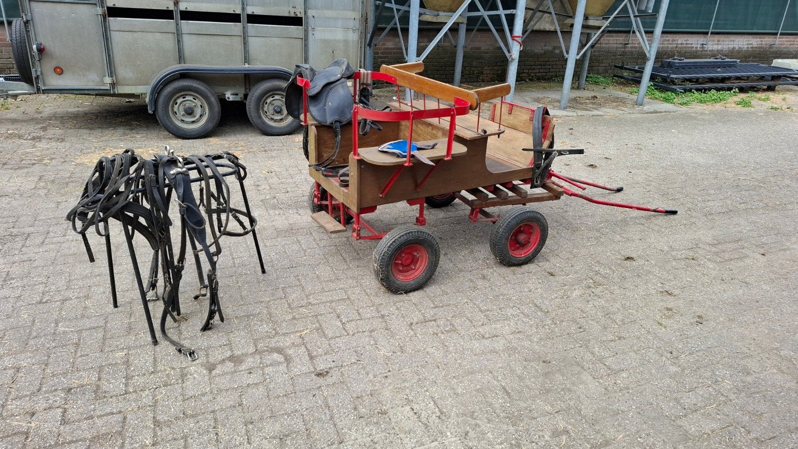 Ponywagen sjees met toebehoren, Gebruikt
