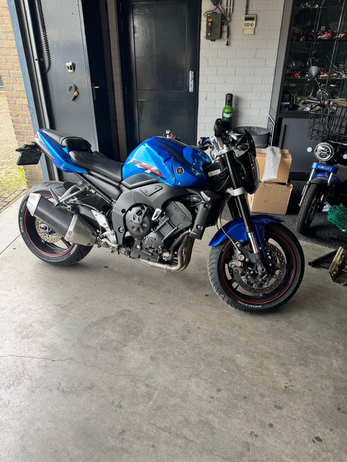 Yamaha FZ1 Fazer met schade aan de tank, Ophalen, 4 cilinders, Motorrijbewijs A, Gebruikt