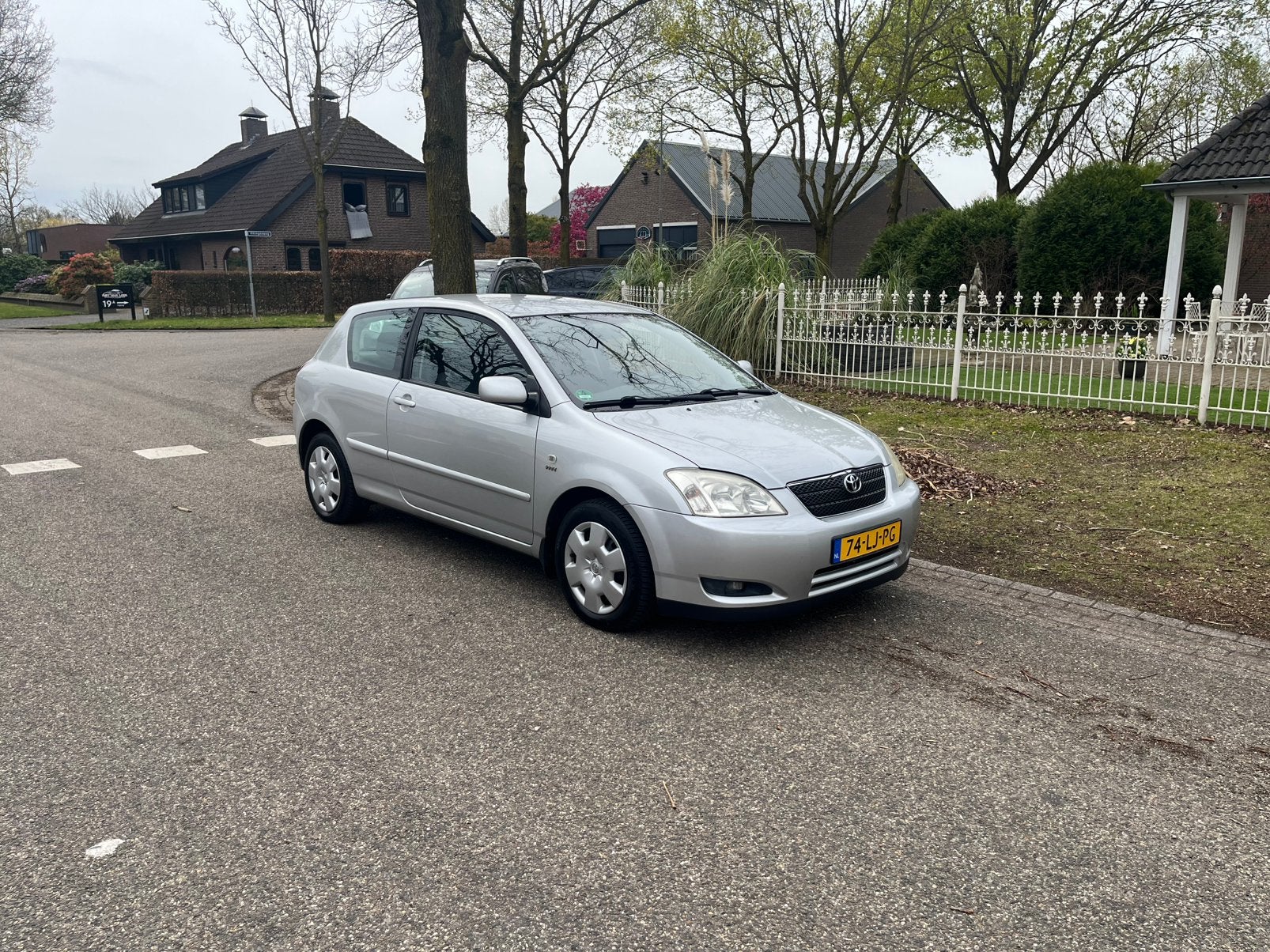 Toyota Corolla 1.4 Vvt-i 3drs. 152800km. N.A.P Trekhaak 2003, Auto's, Toyota, Voorwielaandrijving, Metallic lak, 1398 cc, 4 cilinders