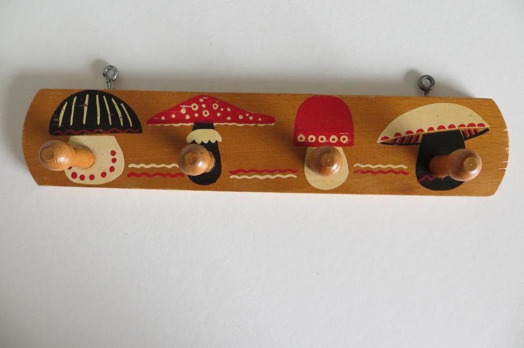 vintage beukenhouten kinder kapstok met paddestoelen afgebee, Ophalen of Verzenden, Overige typen
