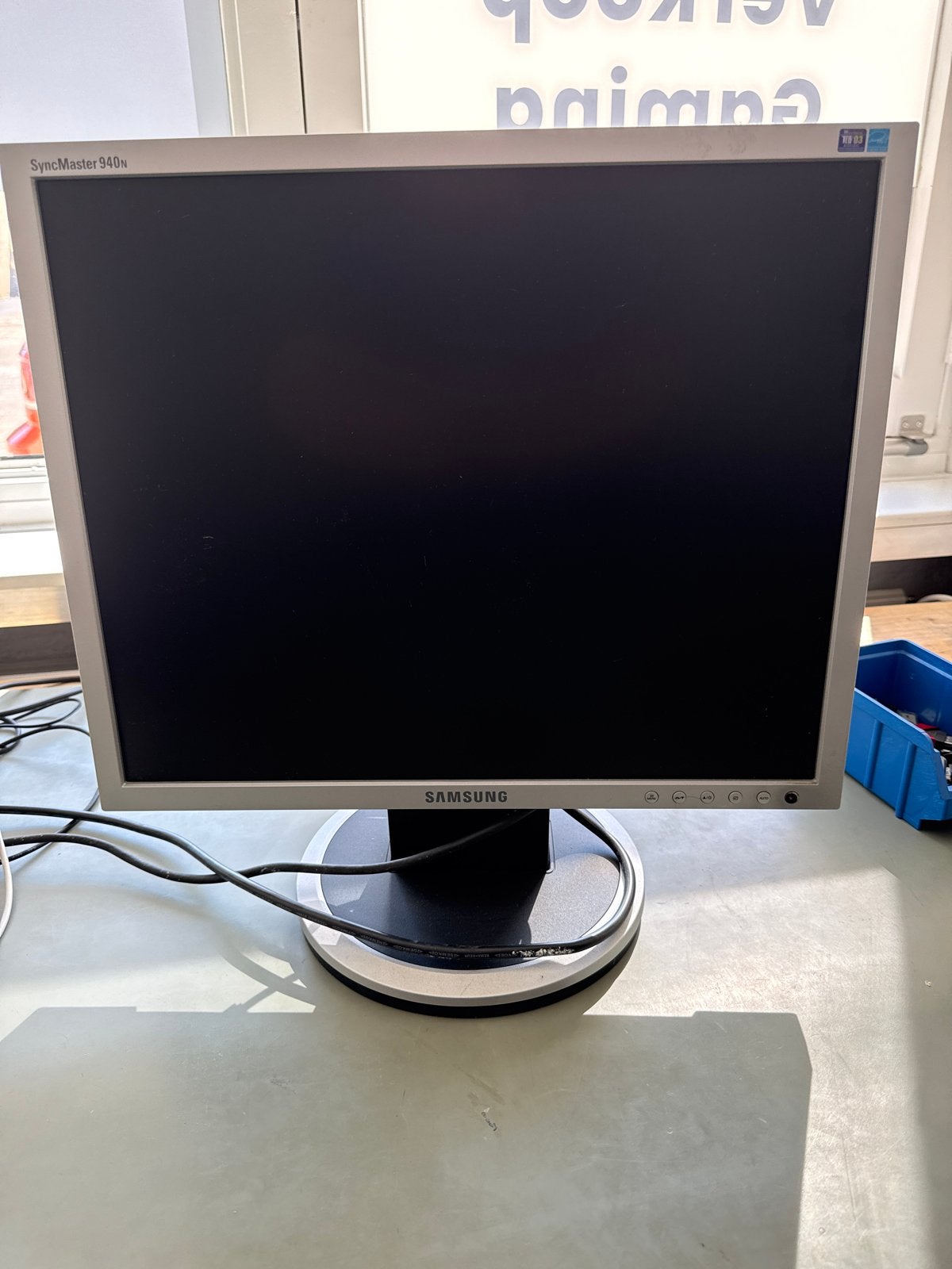 Gratis Samsung SyncMaster 940N Monitor - 19 inch, Gebruikt, Kantelbaar, Ophalen of Verzenden, Overige typen