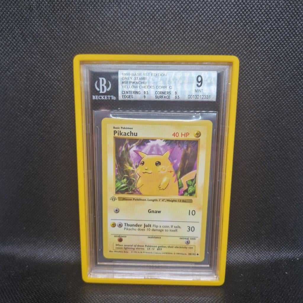 Pikachu Yellow Cheeks Grey Stamp Base 1st Edition BGS 9, Ophalen of Verzenden, Zo goed als nieuw