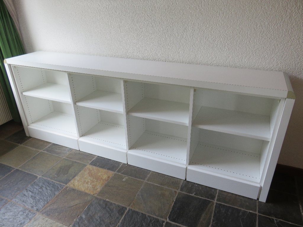 Witte IP20 dressoir open vakkenkast, lage boekenkast, Huis en Inrichting, Kasten | Dressoirs, Ophalen, Met plank(en), Gebruikt