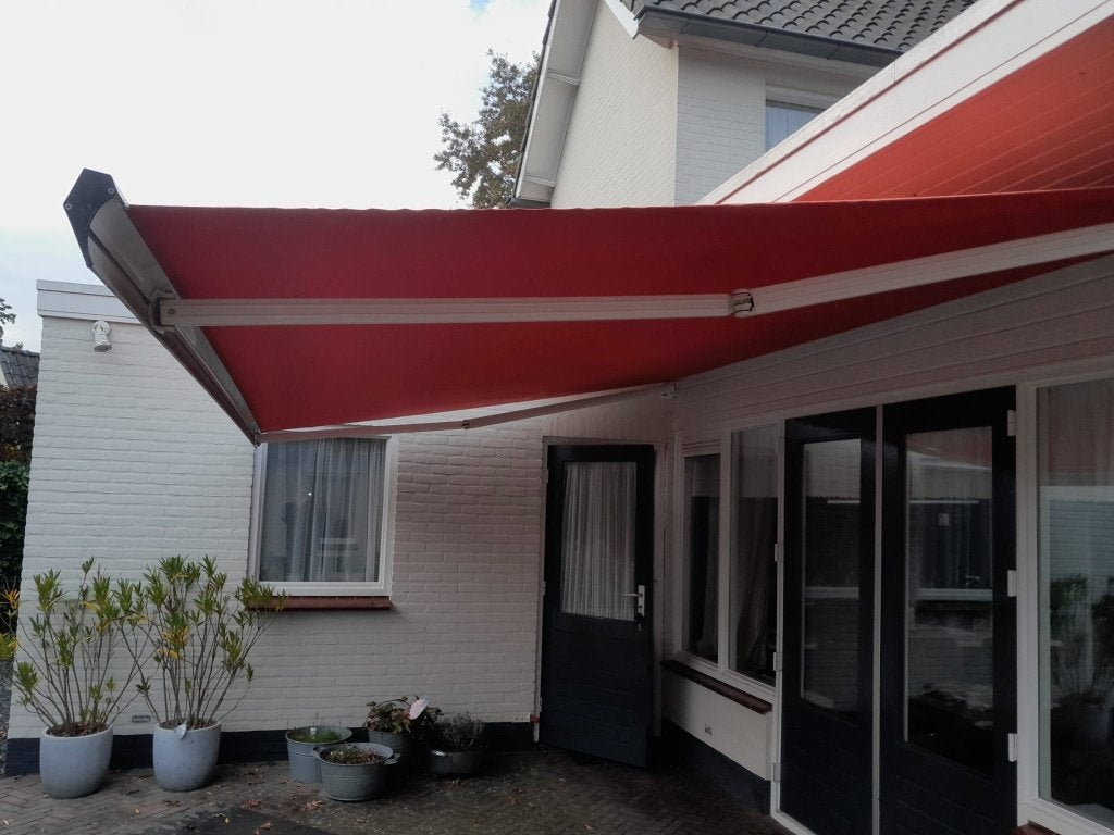 Te koop: 460x280mtr  Elektrische luifel/zonnescherm  rood, Tuin en Terras, Ophalen, 450 cm of meer, Elektrisch, Zo goed als nieuw