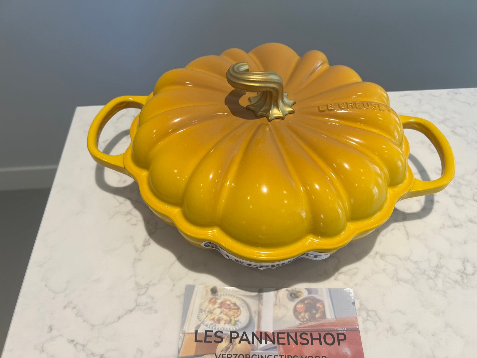 Nieuwe Le Creuset pompoen 28 cm Nectar, Huis en Inrichting, Keuken | Potten en Pannen, Met handvatten, Nieuw, Le Creuset, Ophalen of Verzenden