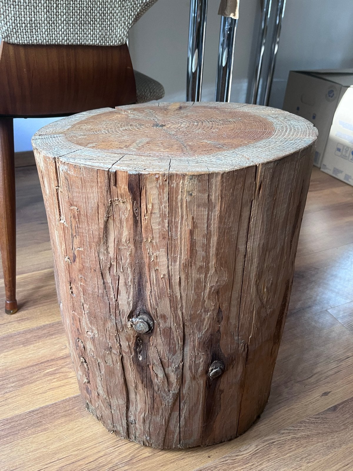 Massief houten boomstam bijzettafel of kruk, Minder dan 55 cm, Gebruikt, Rond, Hout