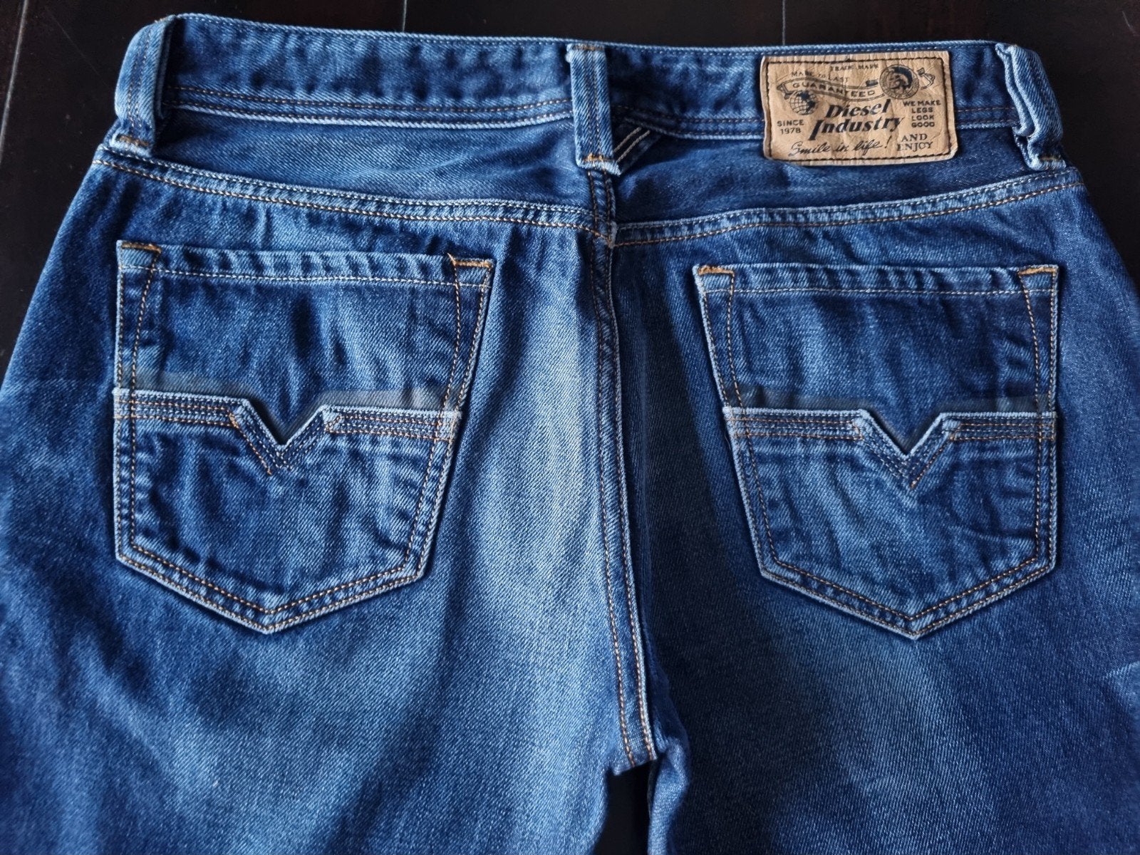 CLASSIC DIESEL LARKEE REGULAR STRAIGHT JEANS SIZE 32/30, Kleding | Heren, Ophalen of Verzenden, Zo goed als nieuw, Blauw, W32 (confectie 46) of kleiner