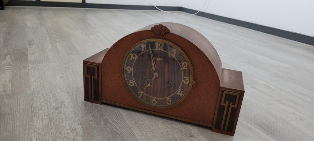 Klok met sleutel, Huis en Inrichting, Woonaccessoires | Kapstokken, Ophalen of Verzenden, Wandkapstok, Minder dan 100 cm