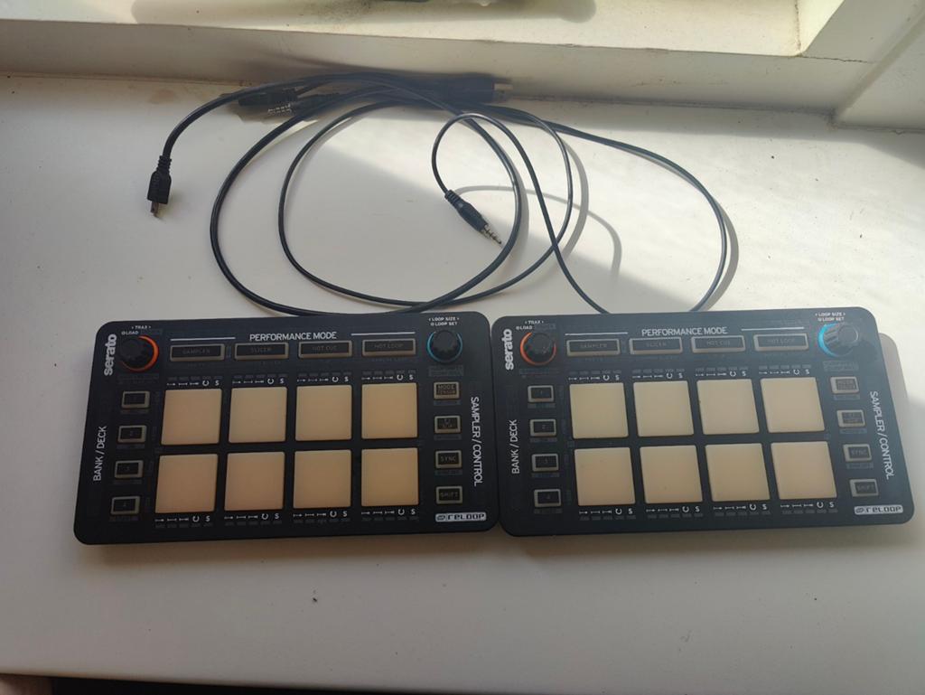 Reloop Neon (Serato) 2 stuks, Ophalen of Verzenden, Gebruikt, Dj-set, Reloop