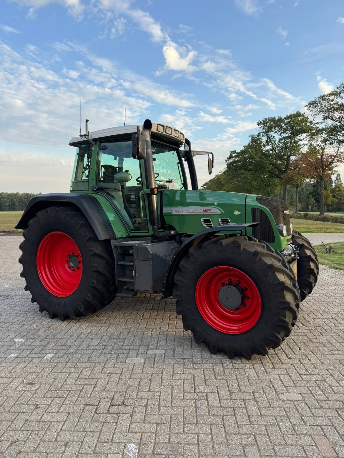 Fendt 714 vario com 2, Ophalen, Gebruikt, Meer dan 10000, Tot 80 Pk