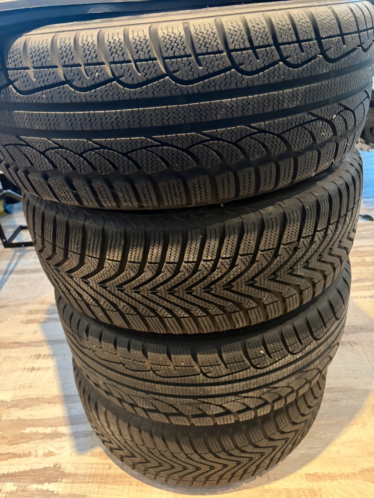4 winterbanden 185/55 R15 op lichtmetalen velgen Mazda 2, Ophalen of Verzenden