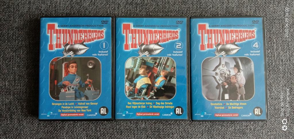 3 DVDs thunderbirds deel 1.2.4, Alle leeftijden, Ophalen of Verzenden, Zo goed als nieuw, Komedie