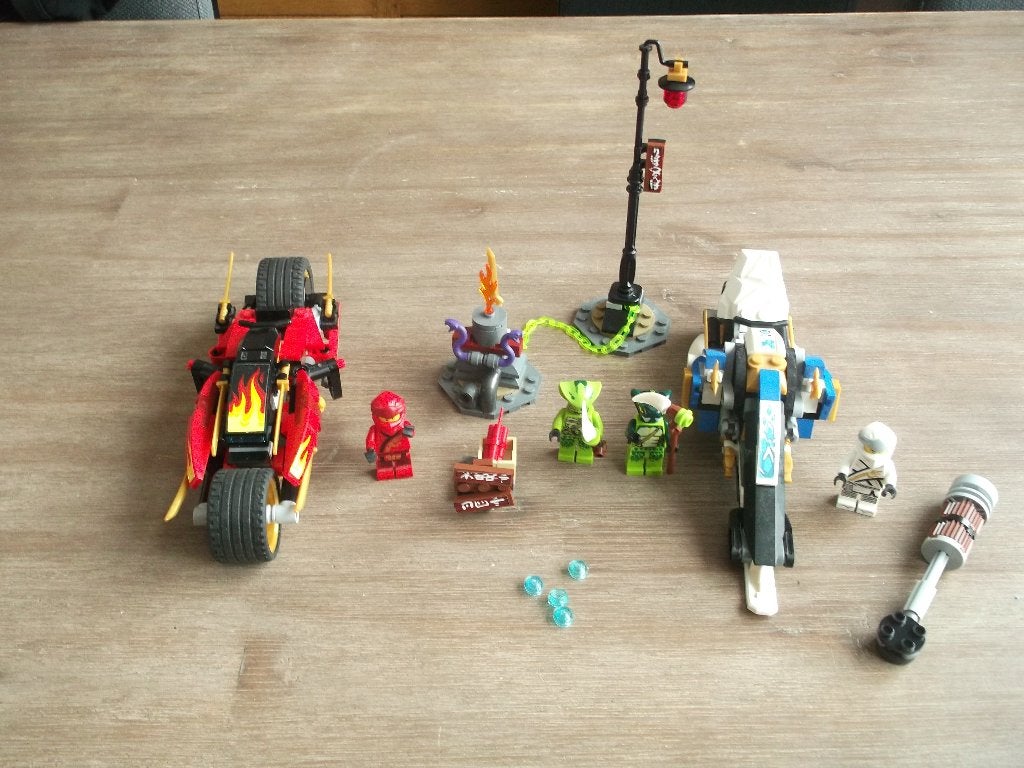 lego ninjago 70667 kai's vlade cycle and zane's snowmobile, Gebruikt, Lego, Ophalen of Verzenden, Ninjago