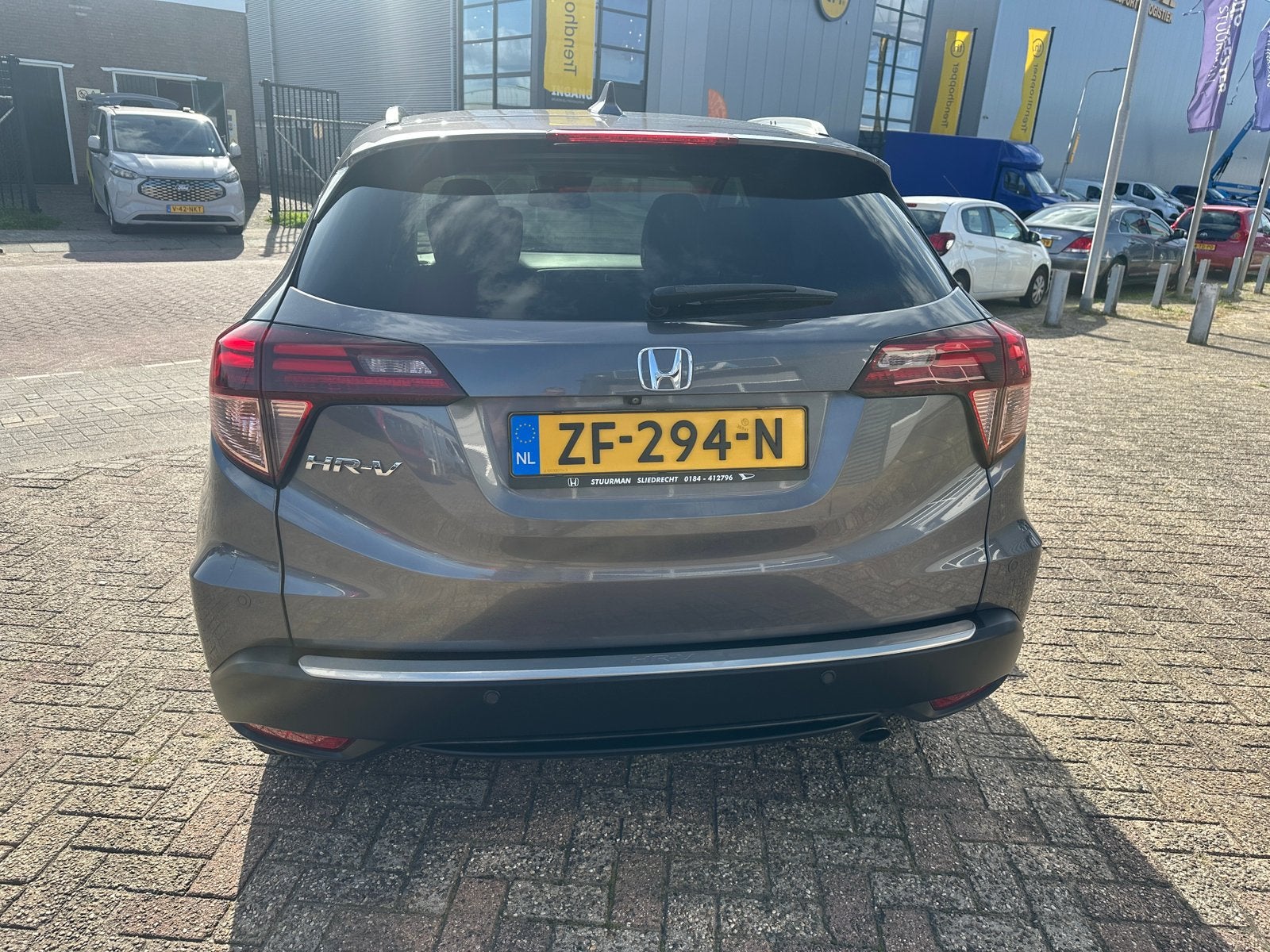 Honda HR-V EXECUTIVE 1.5 I-vtec 130pk CVT 2017, Dealer onderhouden, Verwarmde buitenspiegels, 1498 cc, Zwart