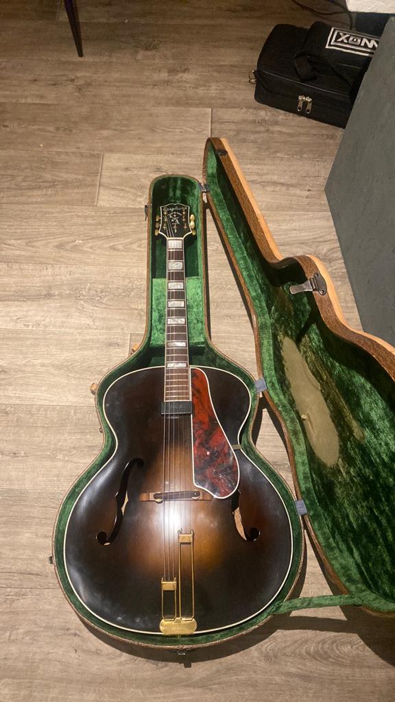 Epiphone Broadway 1949, Muziek en Instrumenten, Ophalen, Zo goed als nieuw, Overige typen, Met koffer