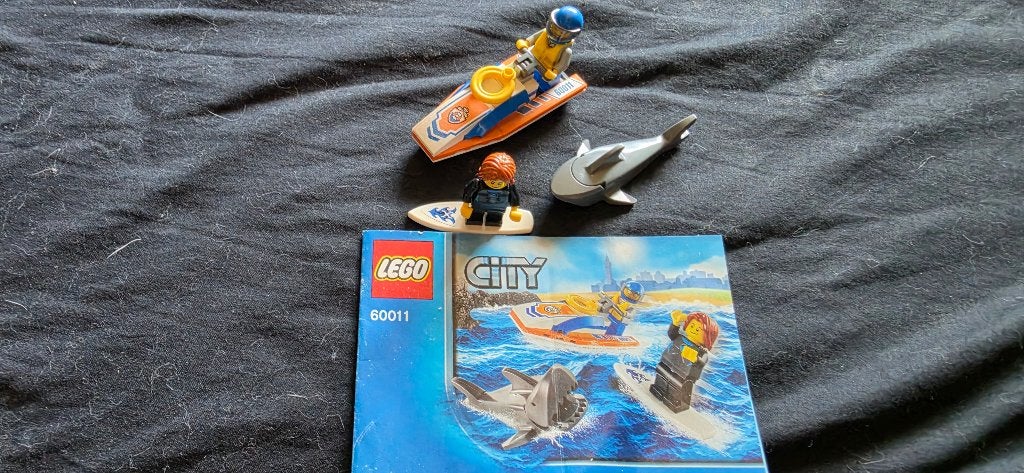Lego City 60011 Surfer Redding, Kinderen en Baby's, Speelgoed | Duplo en Lego, Ophalen, Lego, Inclusief minifiguren, Complete set