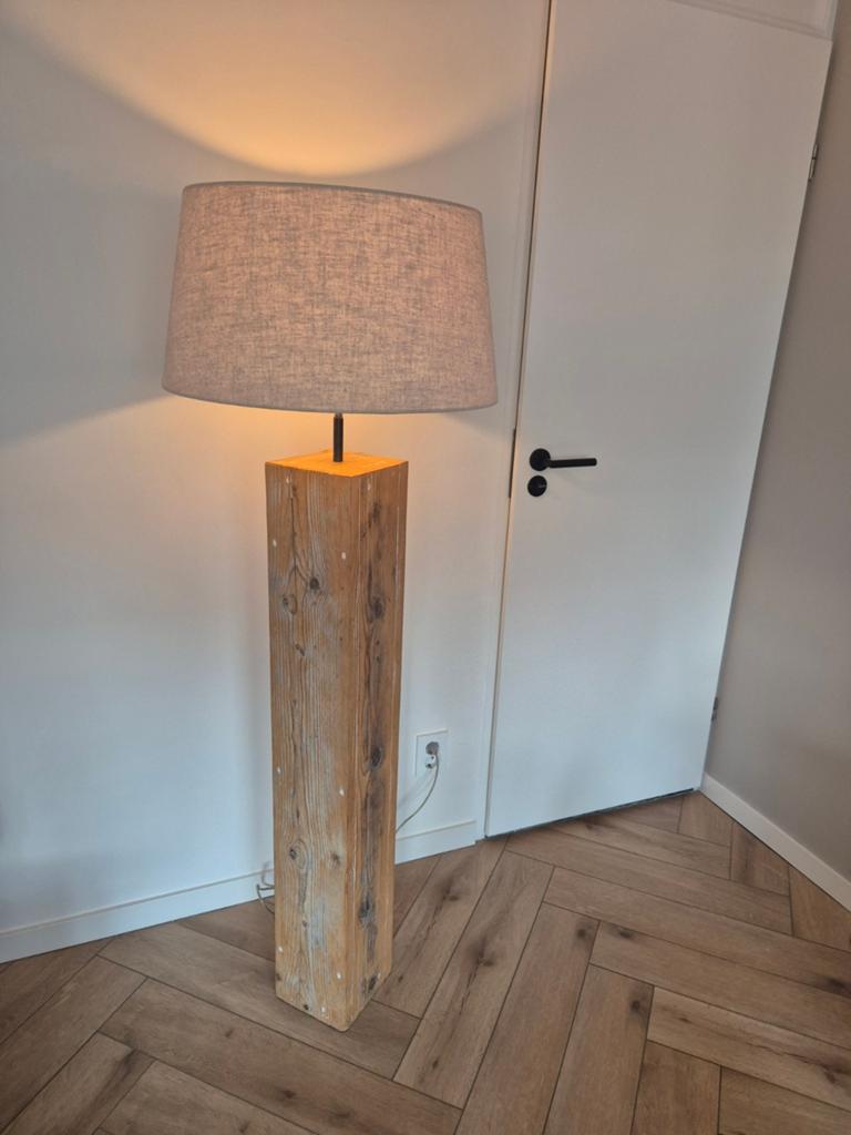 Gave meerpaal lamp met beige lampenkap, Ophalen, 150 tot 200 cm