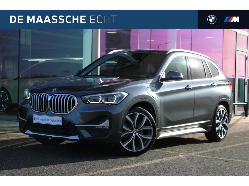 BMW X1 xDrive25e High Executive xLine Automaat / Panoramadak, 8 kWh, Gebruikt, Met garantie (alle), Bedrijf