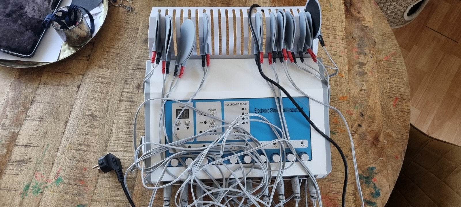 Elektronisch Stimulatie Instrument - 10 kanalen, Ophalen, Zo goed als nieuw