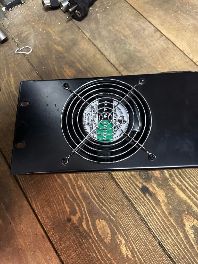 3HE Ventilatie Paneel 19" met 2x 230V Ventilator, Ophalen of Verzenden, Gebruikt, Overige instrumenten