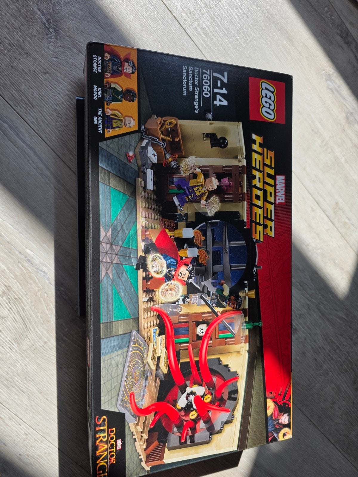 Lego Marvel Doctor Strange 76060 + 18 minifigs + 2 portals, Ophalen