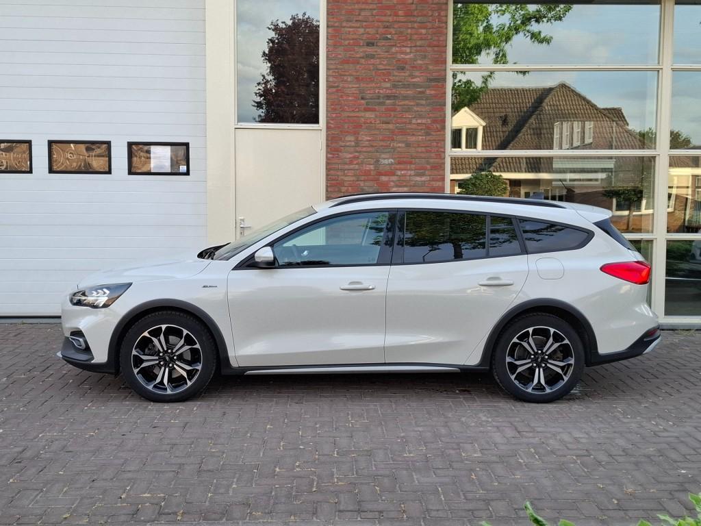 Ford FOCUS WAGON 1.0 114 KW 155 PK ECOBOOST HYBRID ACTIVE X, Auto's, Ford, Gebruikt, Met garantie (alle), Wit, Stuurwielverwarming