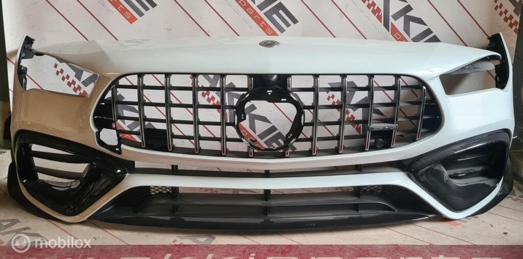 Mercedes Cla45 CLA45S AMG bumper earodynamika X118 C118 W118, Gebruikt, Voor, Ophalen of Verzenden