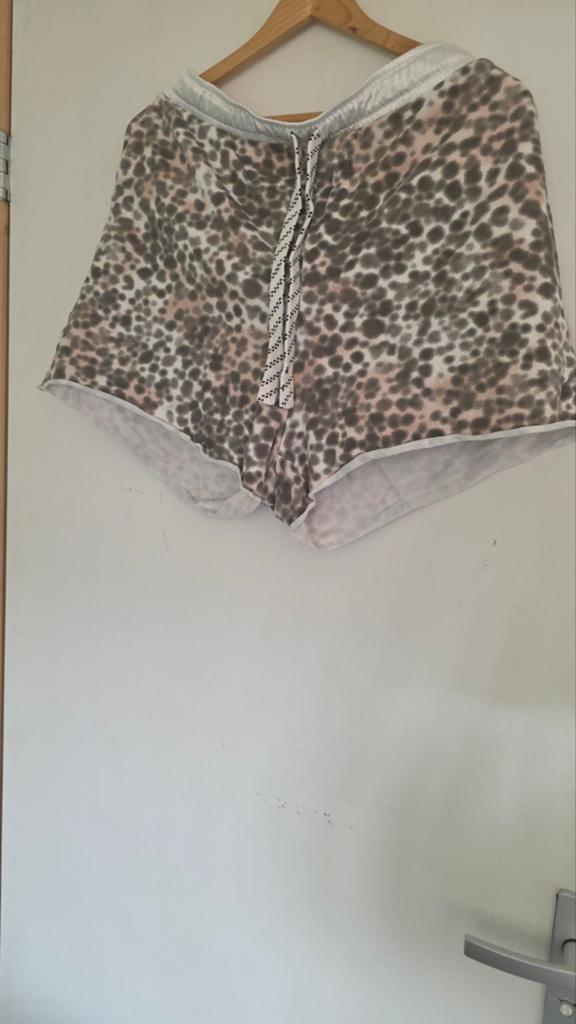 10 days korte broek met print maat xl als nieuw, Kleding | Dames, Broeken en Pantalons, Ophalen of Verzenden, Zo goed als nieuw
