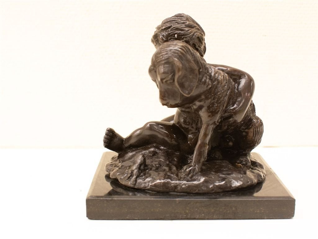 Bronzen beeld kind met haar hond 33033, Ophalen of Verzenden, Gebruikt, Mens