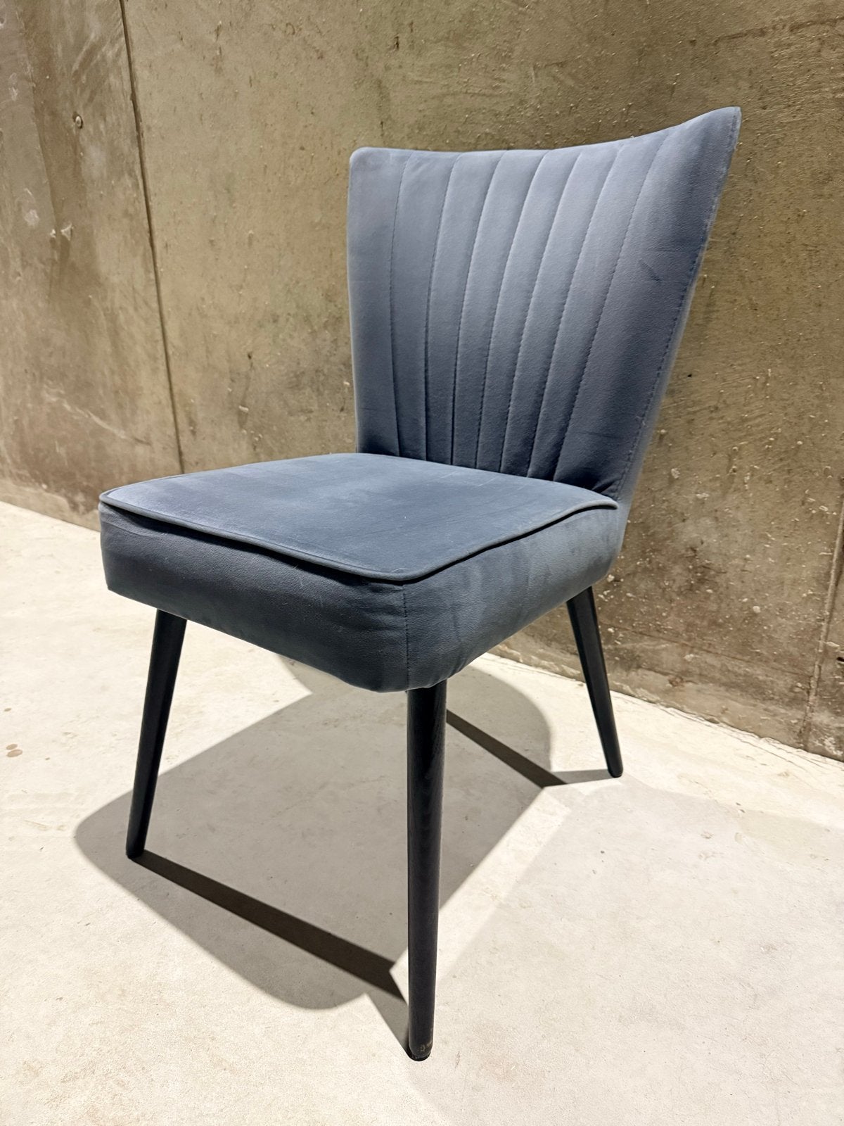 6 Goossens eetkamerstoelen Rob - Velvet denim, Ophalen, Gebruikt, Blauw, Stof