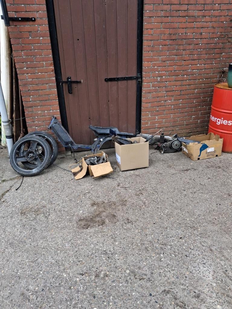 Peugeot fox onderdelen, Ophalen