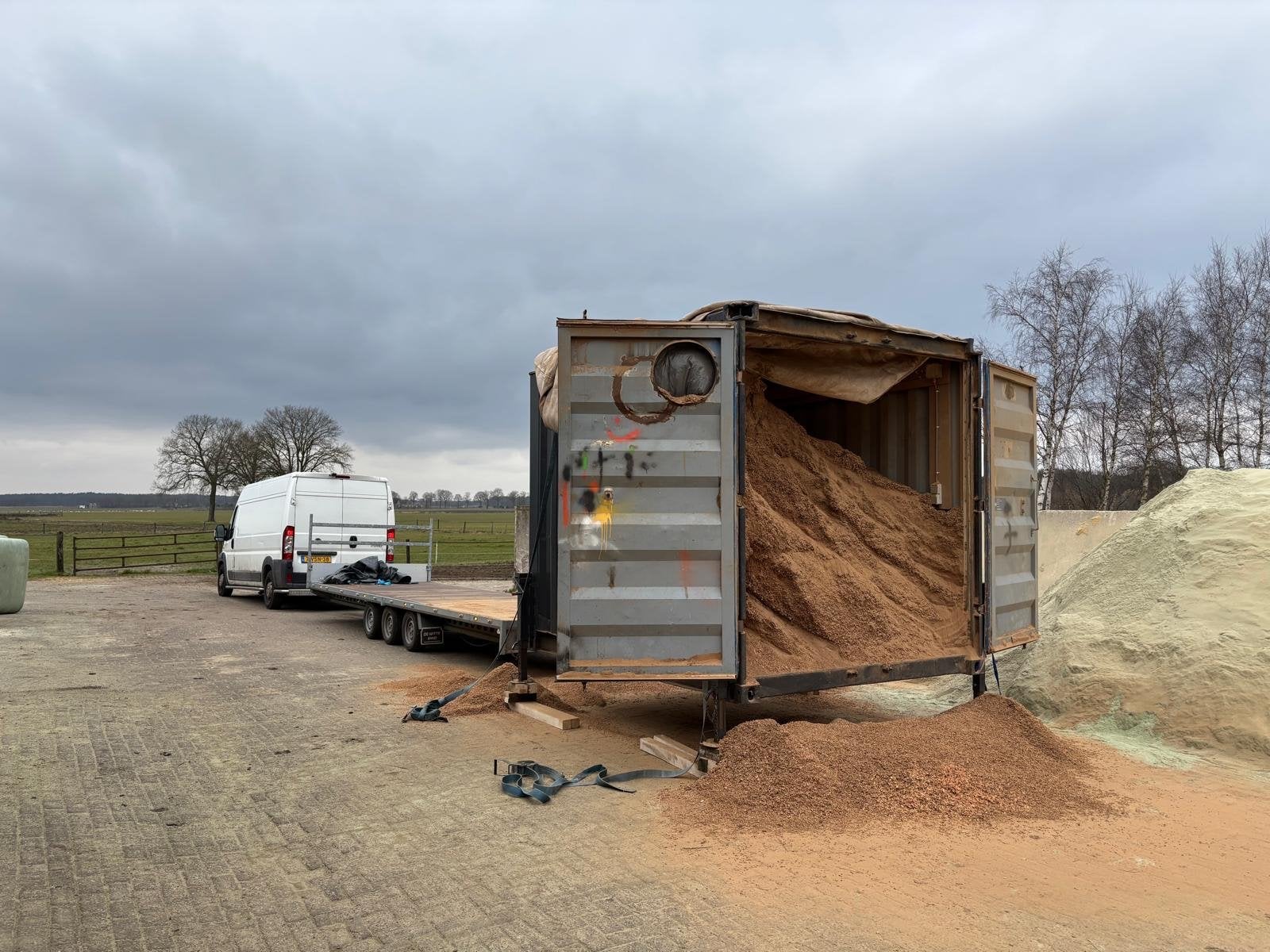 Houtmot container / zaagselcontainer (mobiel), Ophalen, Gebruikt, Ventilator en Afzuiger