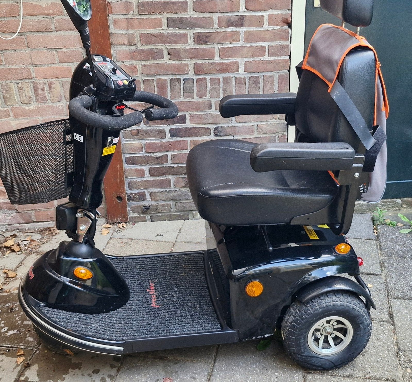 Scootmobiel Panther 3S Delta, zwart, Ophalen, Zo goed als nieuw, Mango