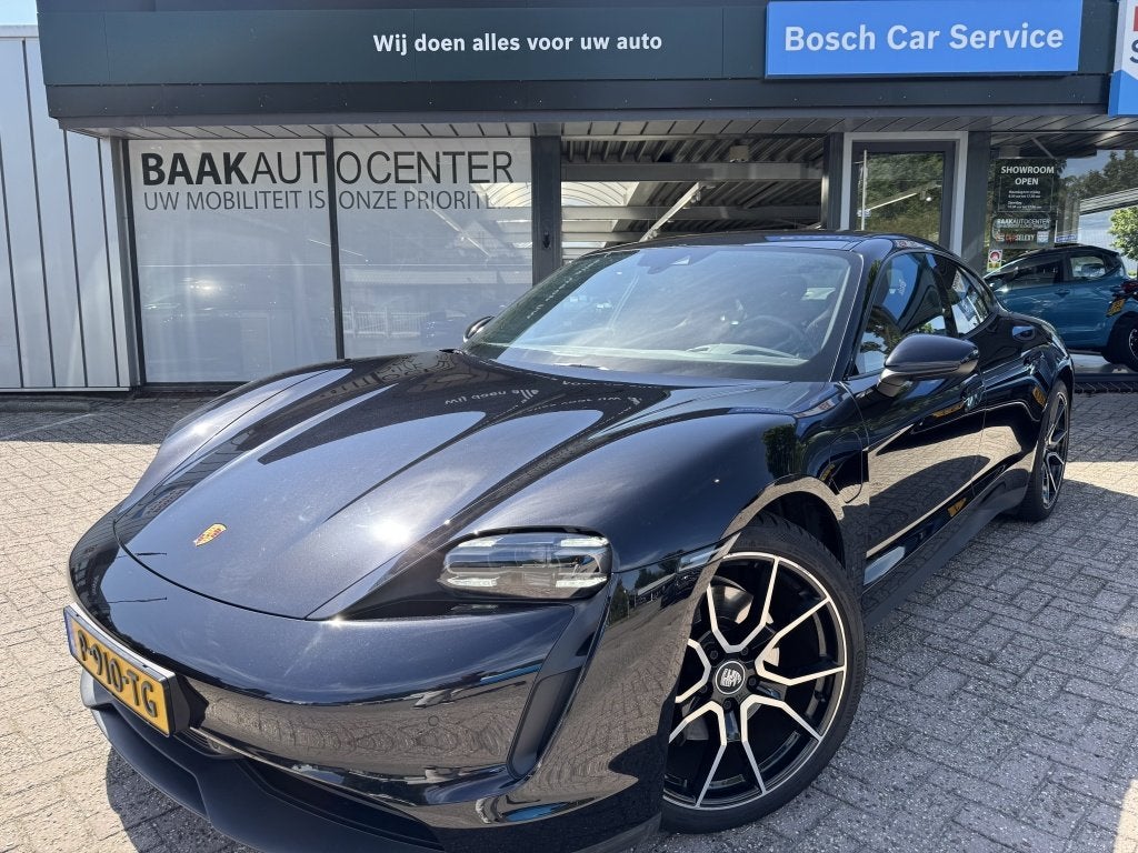 Porsche Taycan 79 kWh | Panoramadak | Rood leer | Bose, Auto's, Porsche, Bedrijf, Te koop, Taycan, ABS, Airbags, Airconditioning