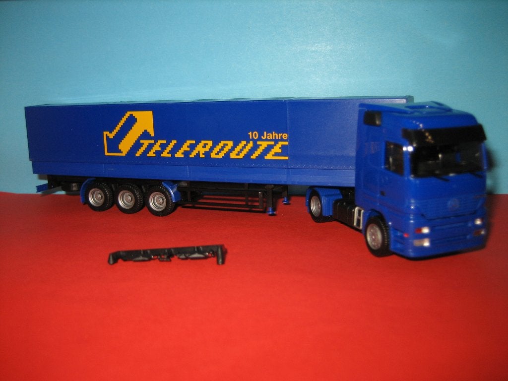 Teleroute  MERCEDES actros met oplegger  Herpa, Ophalen of Verzenden, Nieuw, Bus of Vrachtwagen, Herpa