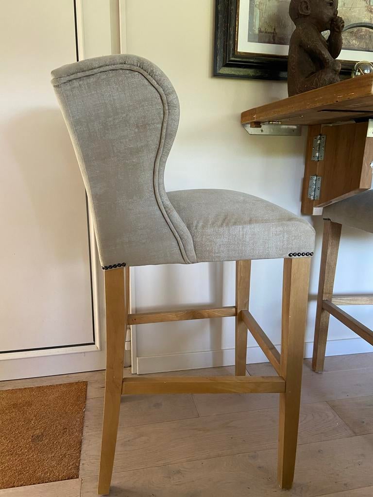2 Riviera Maison Keith ll barkrukken, Ophalen, 60 tot 90 cm, Zo goed als nieuw, Hout