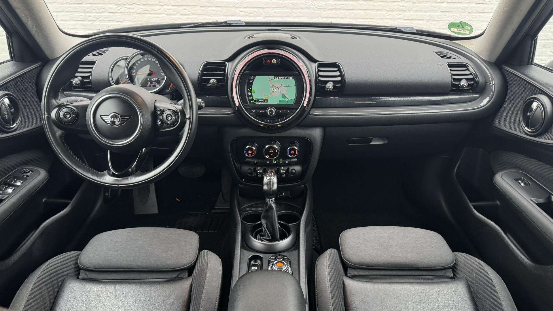 Mini Mini Clubman 1.5 Cooper Sportstoelen half leder Navigat, Auto's, Dealer onderhouden, 136 pk, Zwart, Origineel Nederlands