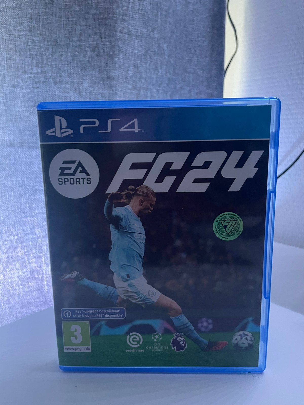 Fifa 24, Ophalen of Verzenden, Zo goed als nieuw, Sport, 3 spelers of meer